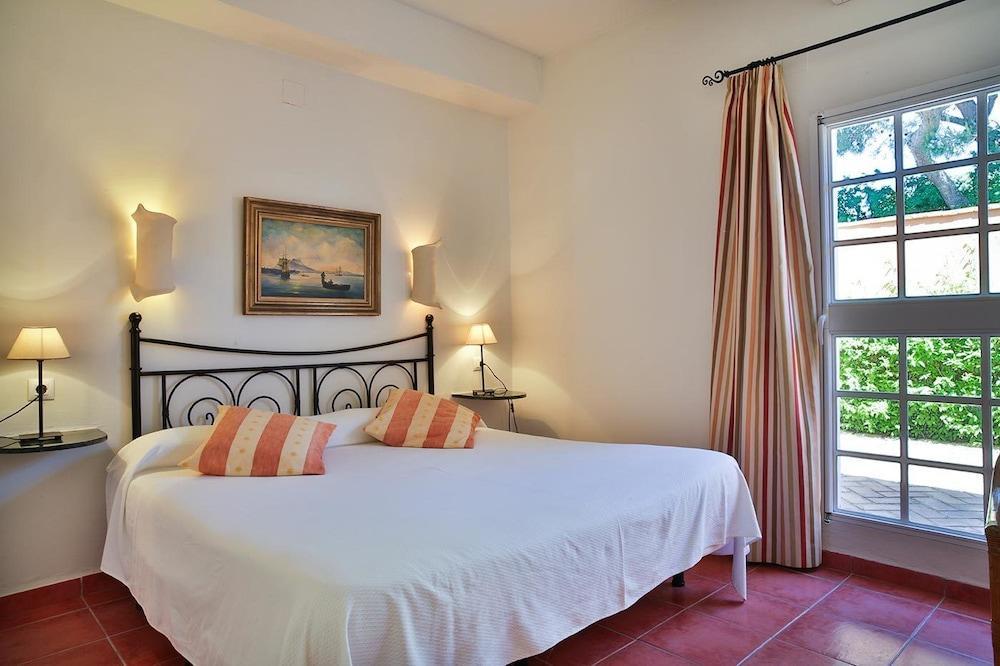 Hotel Madreselva - Grupo Califa Los Canos De Meca Extérieur photo