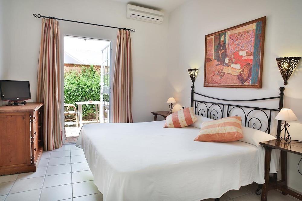 Hotel Madreselva - Grupo Califa Los Canos De Meca Extérieur photo