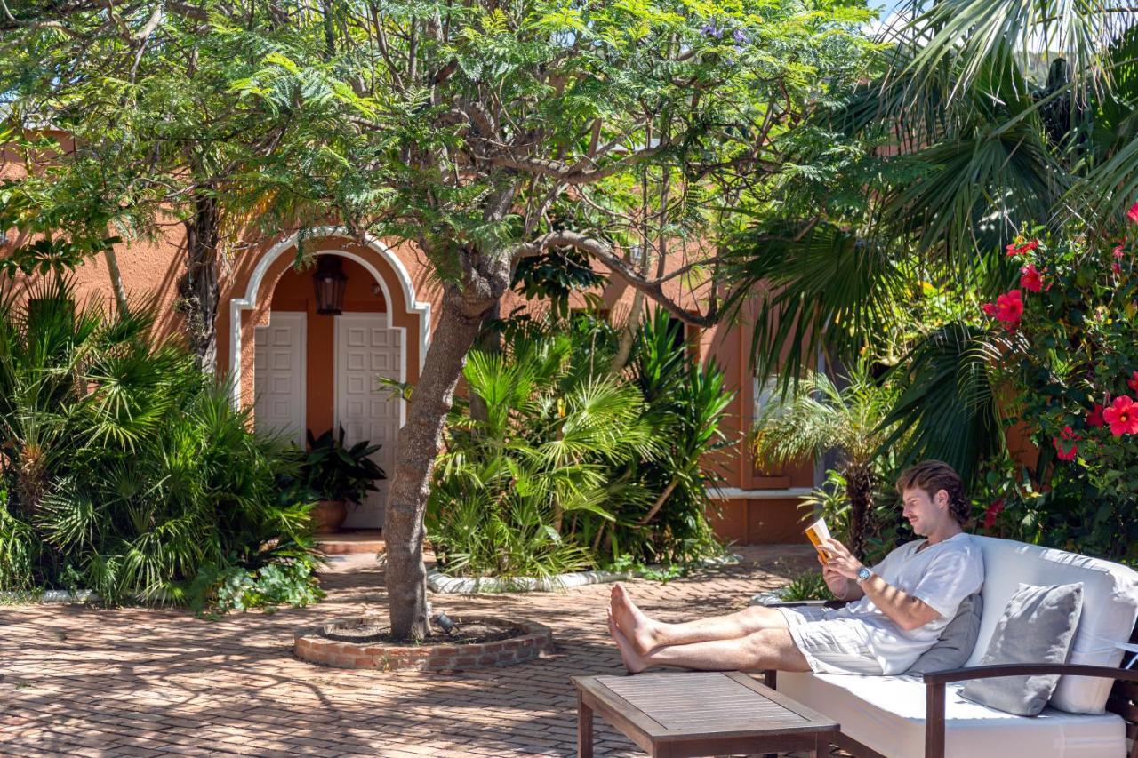 Hotel Madreselva - Grupo Califa Los Canos De Meca Extérieur photo