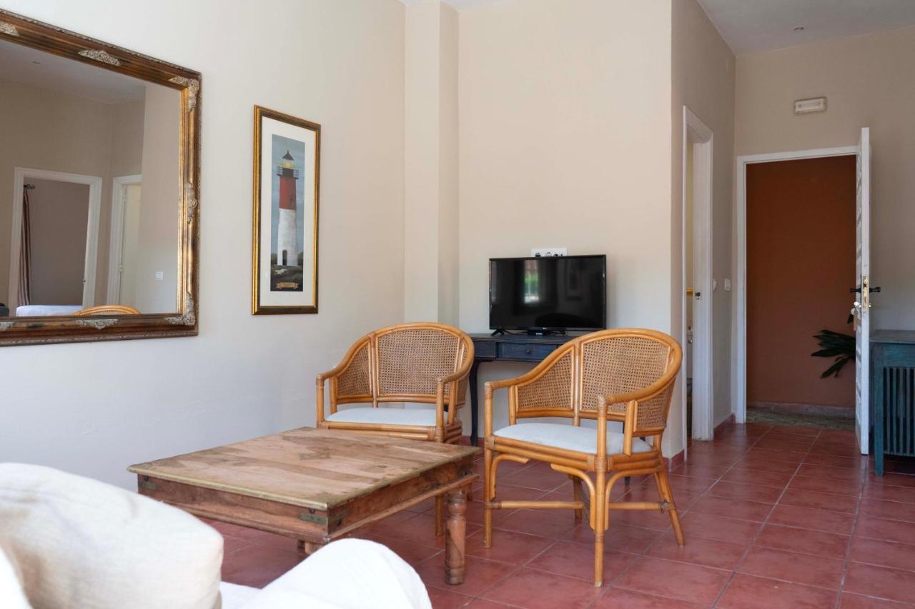 Hotel Madreselva - Grupo Califa Los Canos De Meca Extérieur photo
